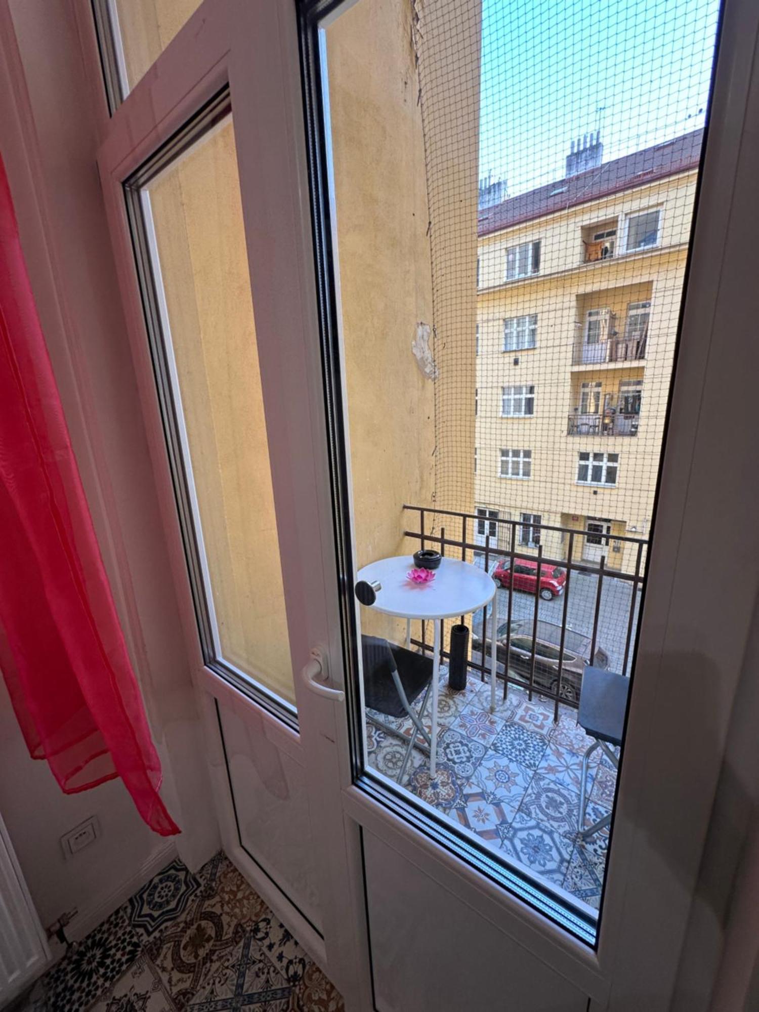 Karlin Oasis 2-Bedroom Apartment Prag Exterior foto